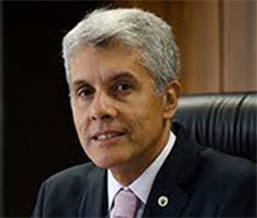 Reitor Carlos Alexandre Neto