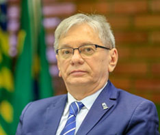 Reitor José Arimatéia Dantas Lopes